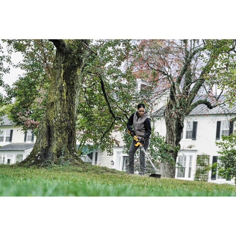 DeWALT 20V MAX* 14 in. Folding String Trimmer (Tool Only)
