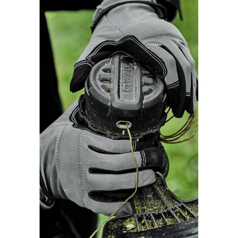 DeWALT 20V MAX* 14 in. Folding String Trimmer (Tool Only)