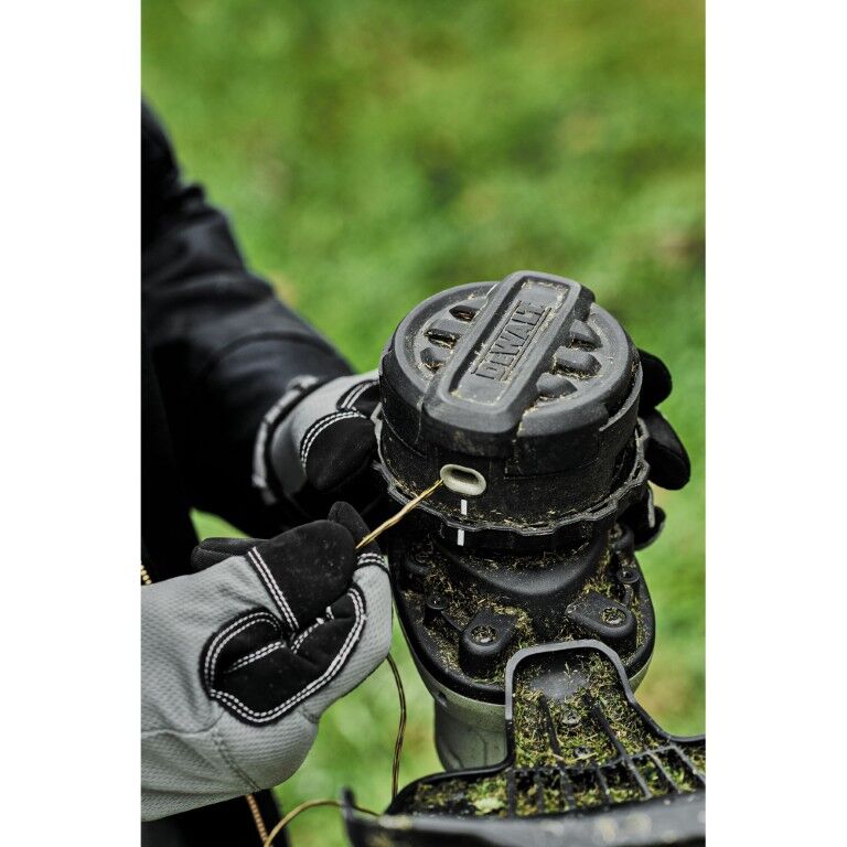 DeWALT 20V MAX* 13-In Cordless String Trimmer (Tool Only)