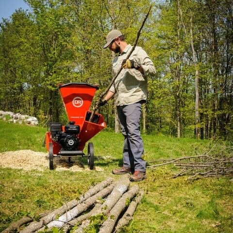 PREMIER 300 3-In Gas Chipper Shredder