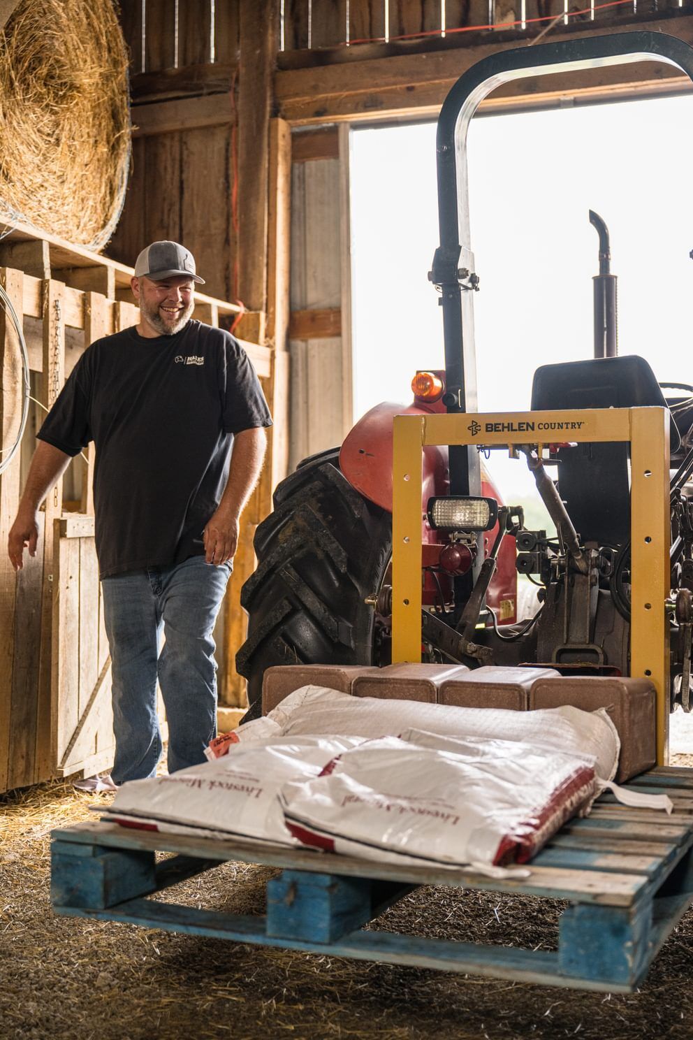 Behlen Country 3-Point Carry All, 1000-Lb
