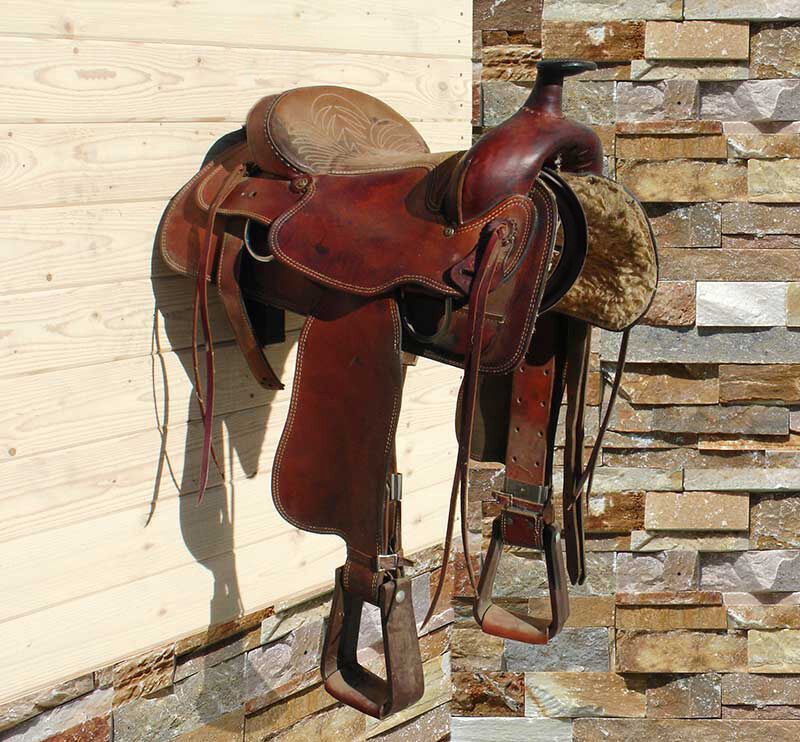 Red Mountain Valley One Tier Saddle Rack