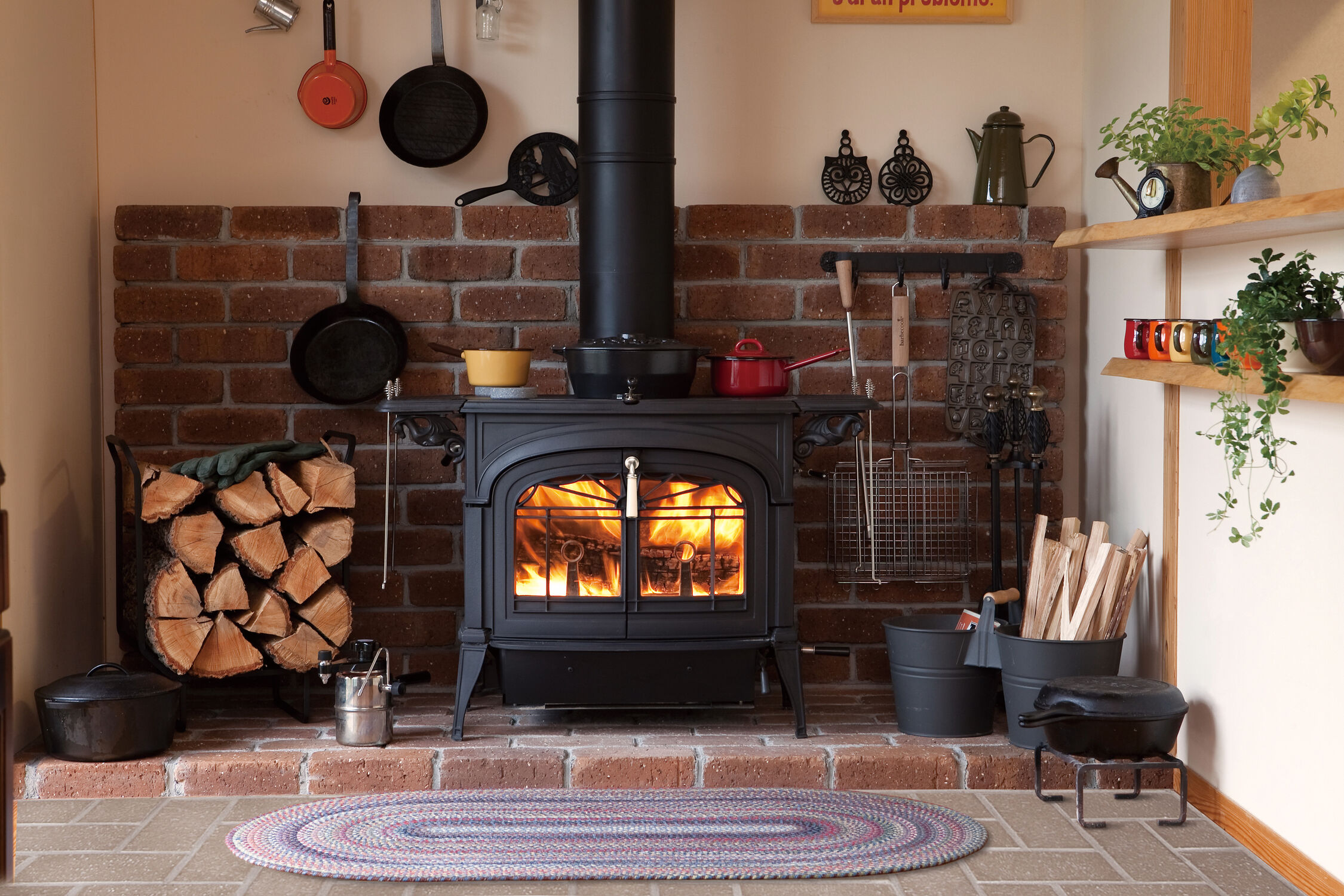 Vermont Castings Encore Wood-Burning Stove In Classic Black