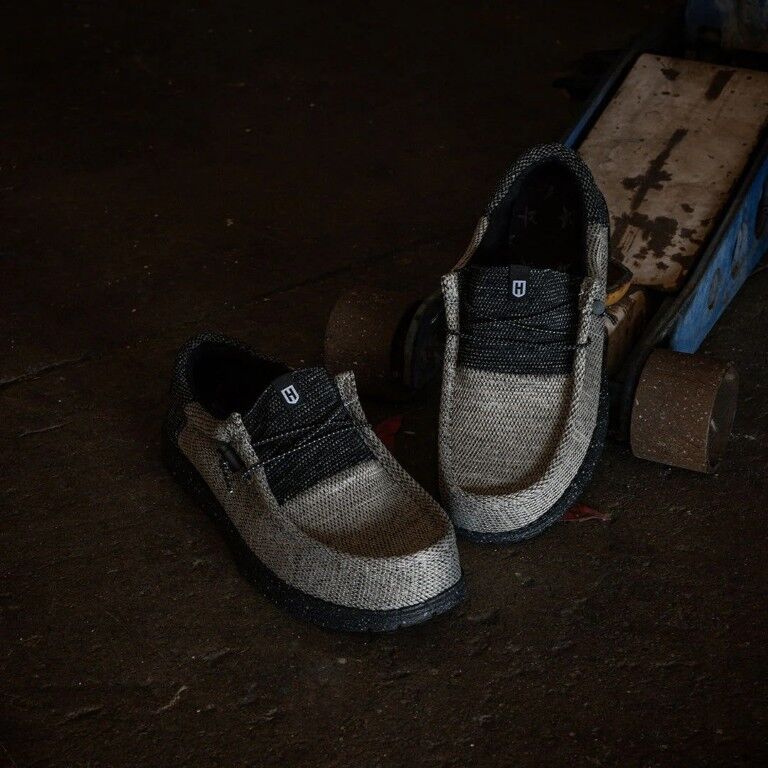 Howitzer Men's Roam Earth Shoe