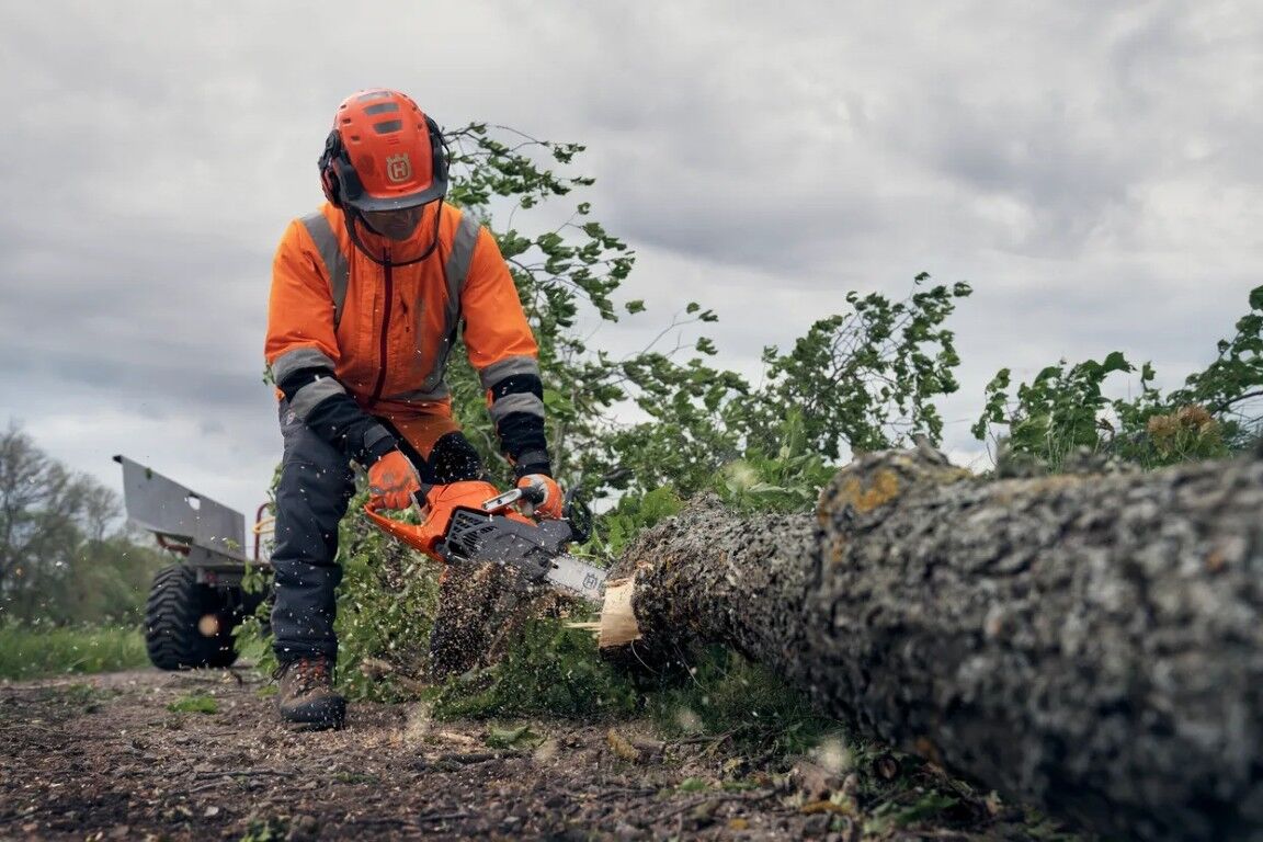 Husqvarna X-Cut S93G Semi-Chisel Saw Chain, 3/8 in. Mini Pitch, .050 in. Gauge, 52-DL, 14 in.