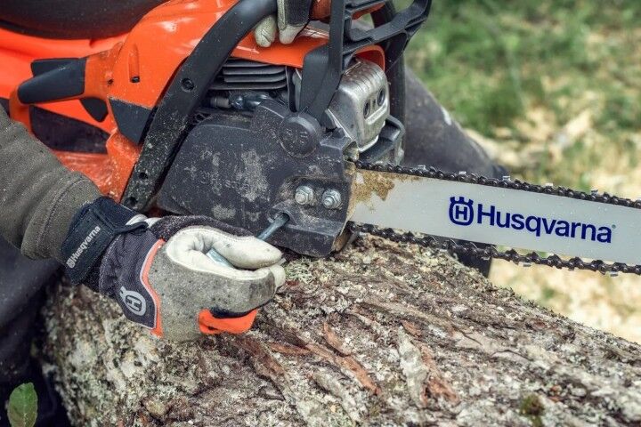 Husqvarna 135 Mark II Gas Chainsaw, Orange