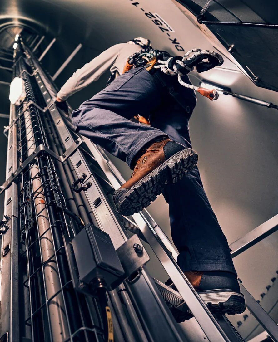 Keen Men's Camden 6-In Waterproof Carbon Fiber Toe Boot