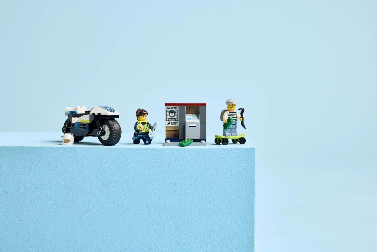 LEGO City Police Motorcycle Chase