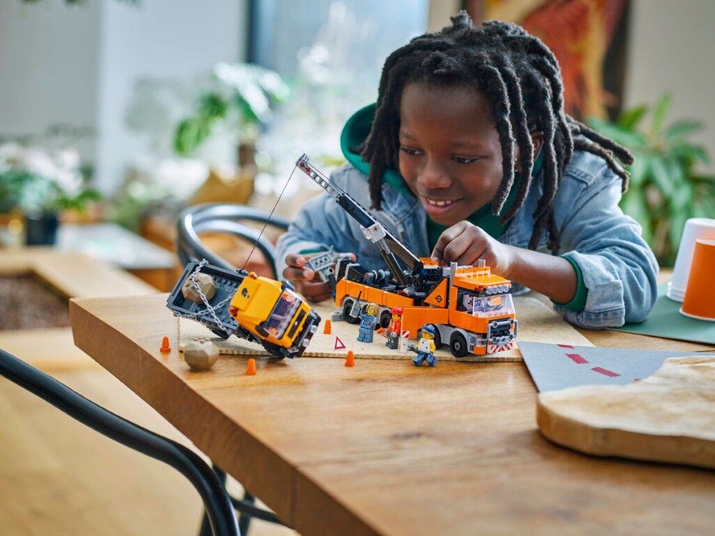 LEGO City Heavy-Duty Recovery Tow Truck with Crane