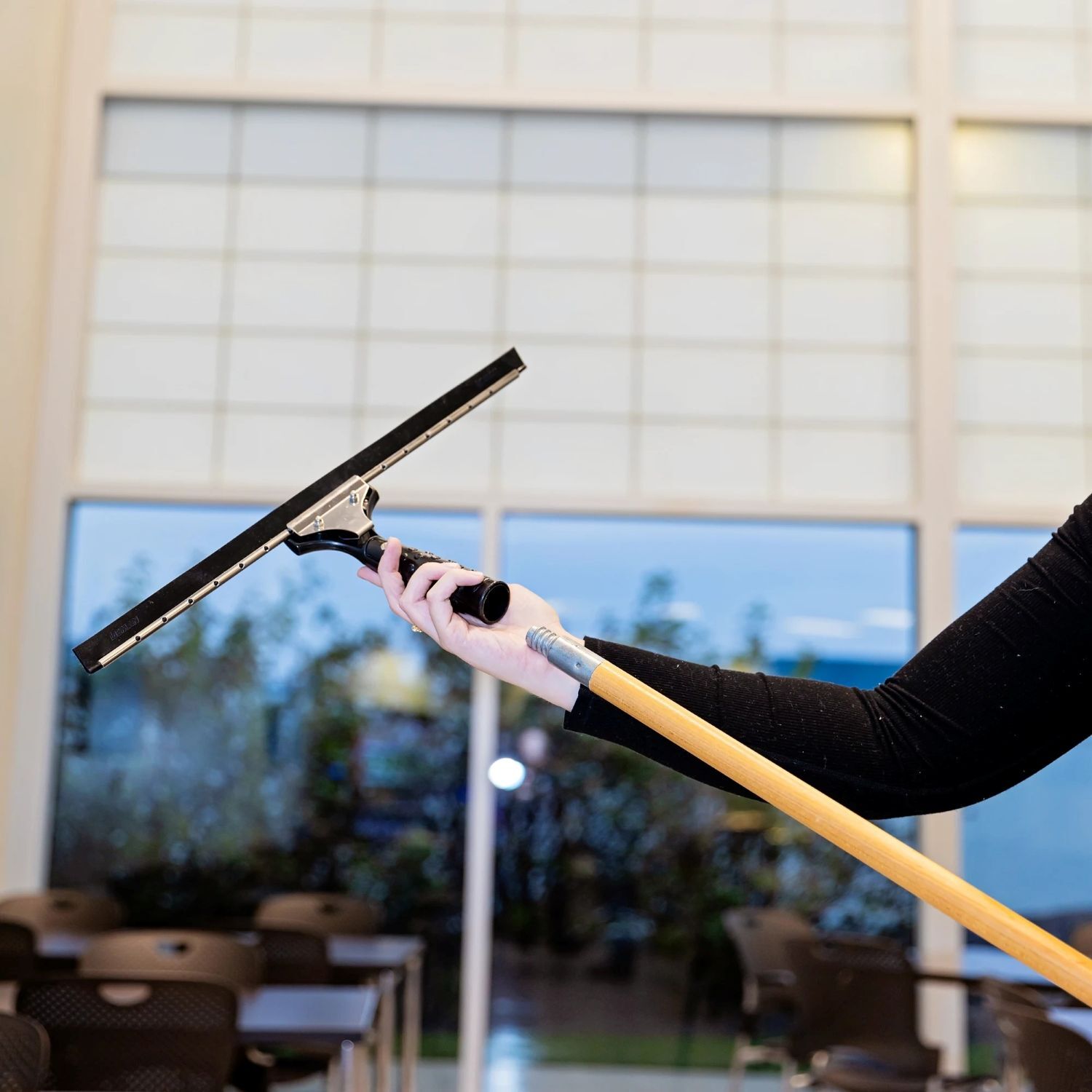 Libman Zinc-Thread Wood Handle, 60-In