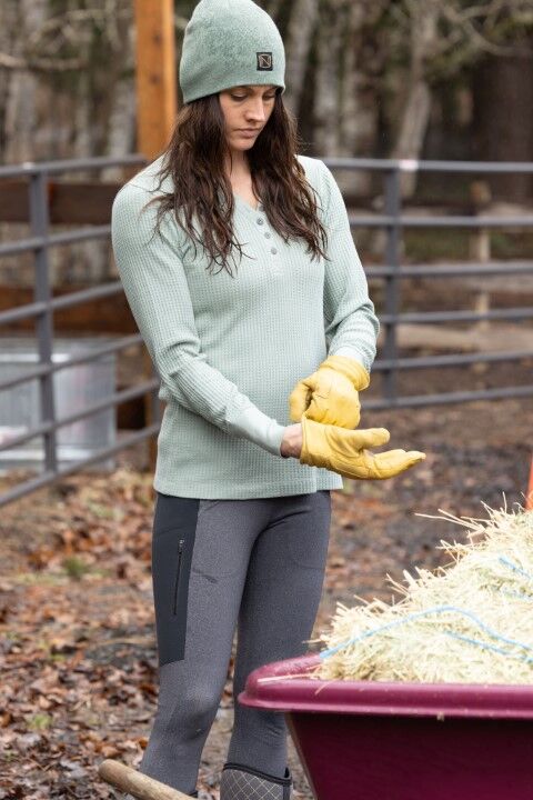 Noble Outfitters Women's Cowhide Leather Work Glove in Honey Gold