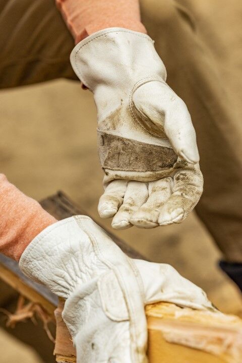 Noble Outfitters Women's Goatskin Leather Work Glove in Cream