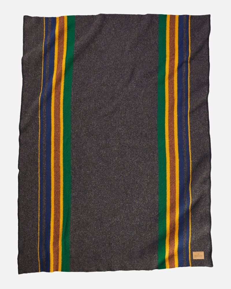 Pendleton Yakima Oxford Camp Throw