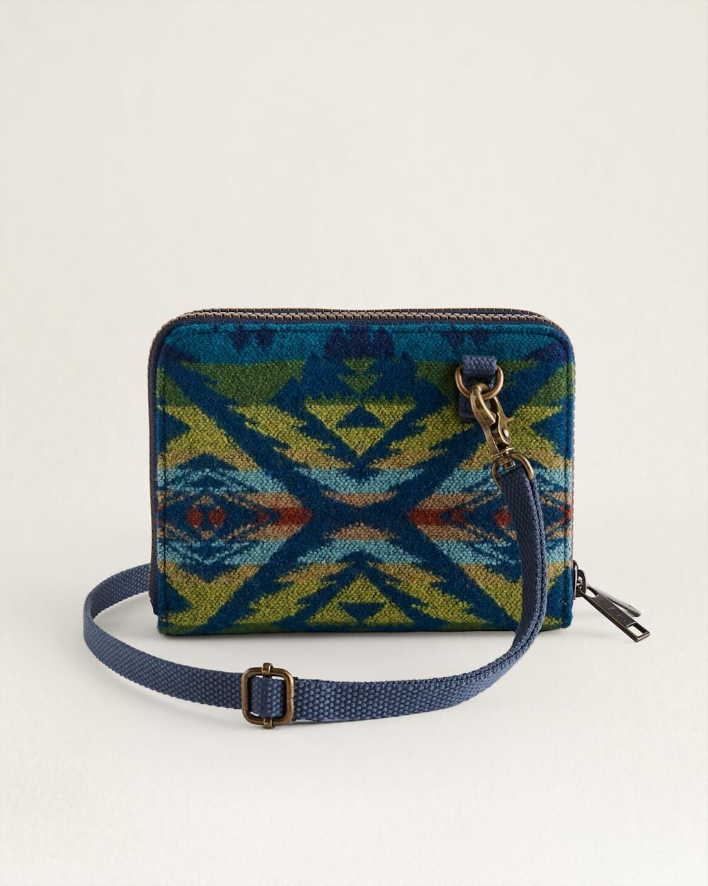 Pendleton Women's Diamond Desert Crossbody Organizer in Blue