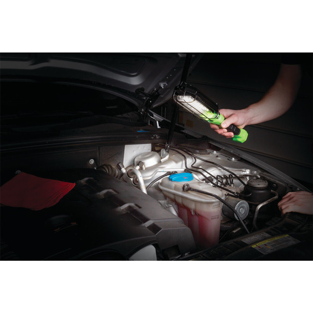 Performance Tool Rechargeable Li-Ion LED Drop Light, 1200-Lm