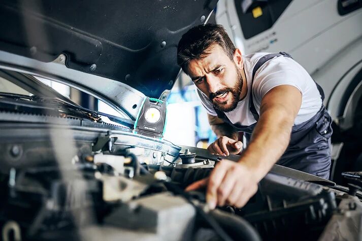 Pinegreen Lighting Rechargeable Portable LED Work Light, 1000-Lm