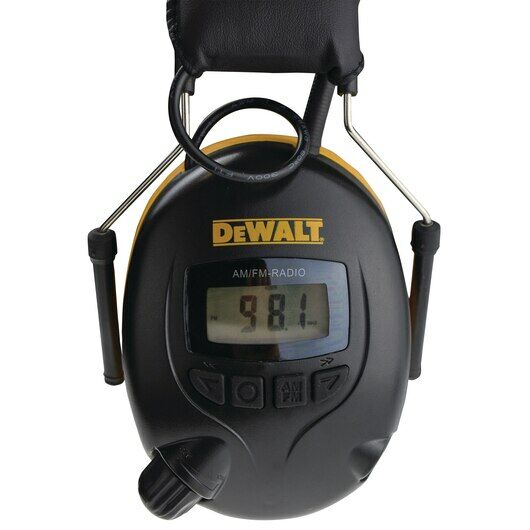 DeWALT Digital AM/FM Hearing Protector