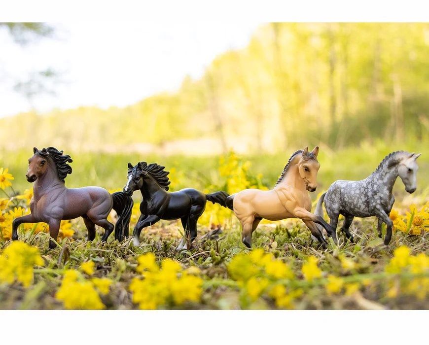 Breyer Poetry in Motion Gift Toy Horse Set