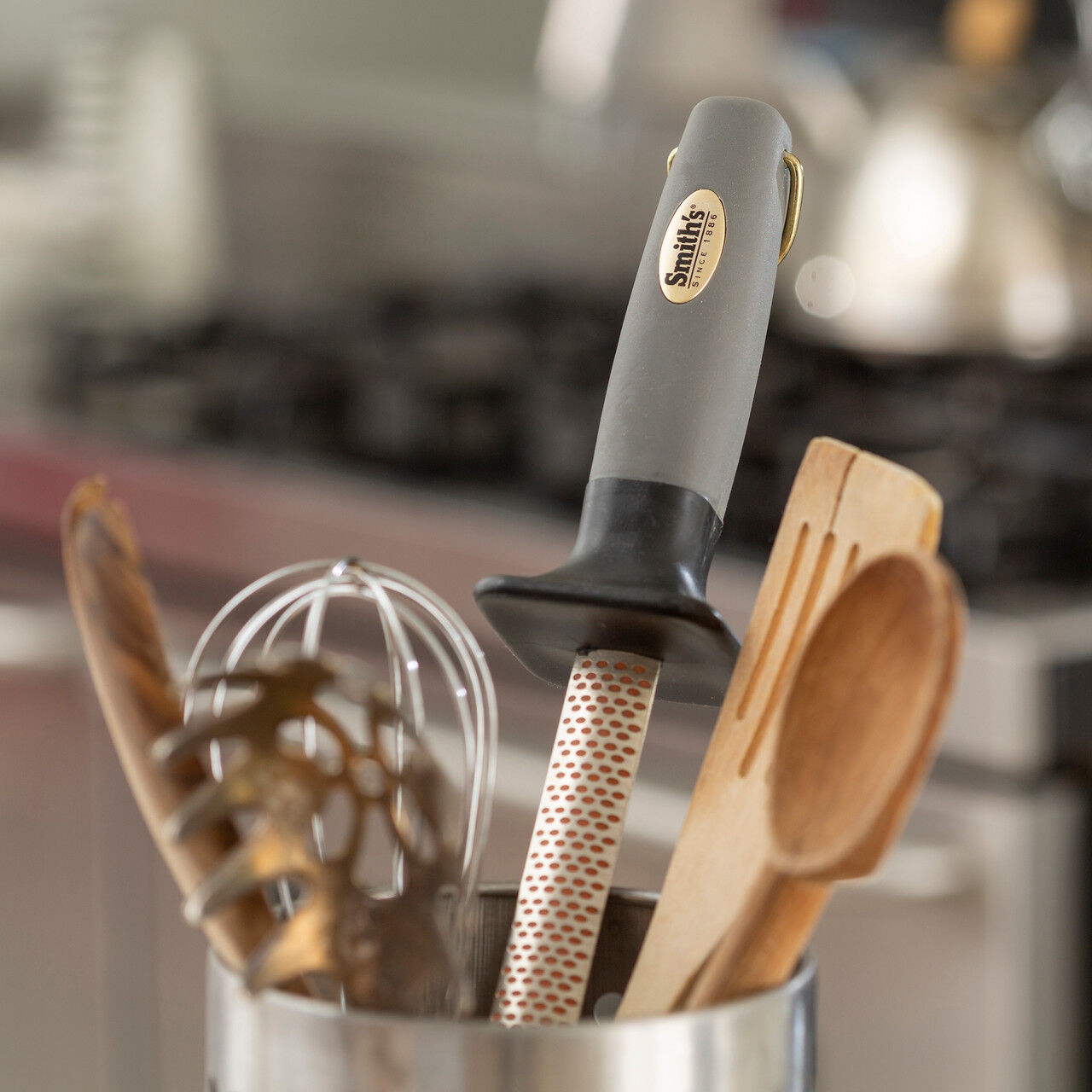 Smith's 10-In Oval Diamond Sharpening Rod