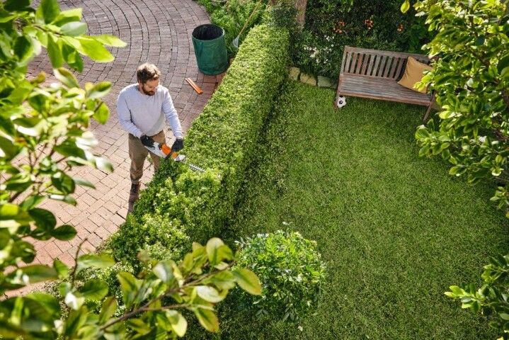 STIHL HSA 30 Battery Powered Hedge Trimmer (Tool Only)