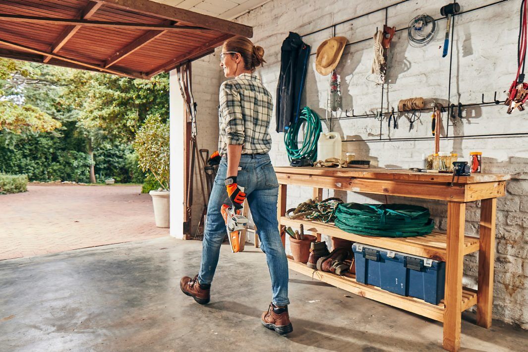 STIHL GTA 26 Battery Powered Pruner Set With Battery And Charger