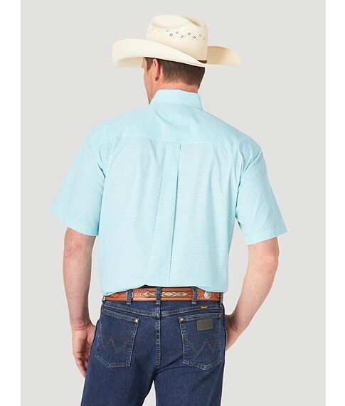 Wrangler Men's George Strait Short Sleeve 2 Pocket Button Down Print Shirt