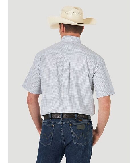 Wrangler Men's George Strait Short Sleeve 1 Pocket Button Down Plaid Shirt